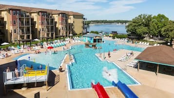 Piscine couverte, piscine extérieure