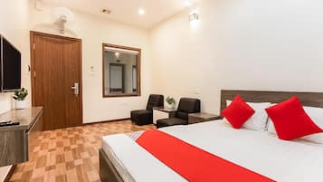 Escrivaninha, Wi-Fi de cortesia, roupa de cama