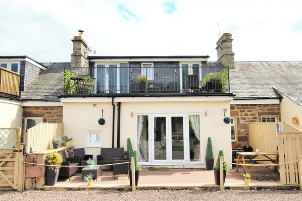 Exterior - 3 Bedrooms - 2 Bath Rooms - Dog Friendly - Parking (Berwick-upon-Tweed)