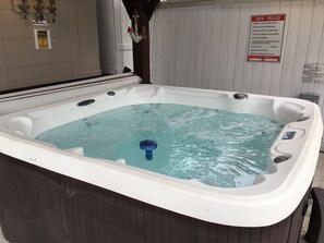 Bain à remous intérieur