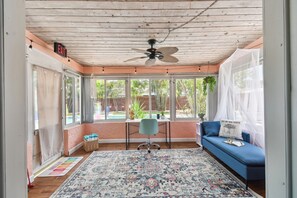 Interior - NEW! The Oasis-Mini Golf ⛳️ Perfect for Families 👨👩👧👦 Minutes to Beach (Largo)