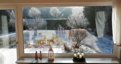 Ferienwohnung "Mika" mit Garten & E-Ladestation