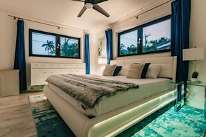 2 bedrooms - Modern Spacious Home With Pool Jacuzzi (Fort Lauderdale)