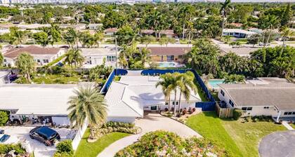 Modern Spacious Home With Pool Jacuzzi