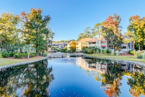 Property grounds - Inviting condo with water view, covered balcony, on-site pool (Hilton Head)