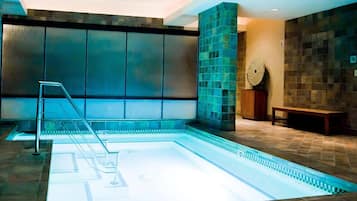 Couples treatment room(s), sauna, hot tub, steam room