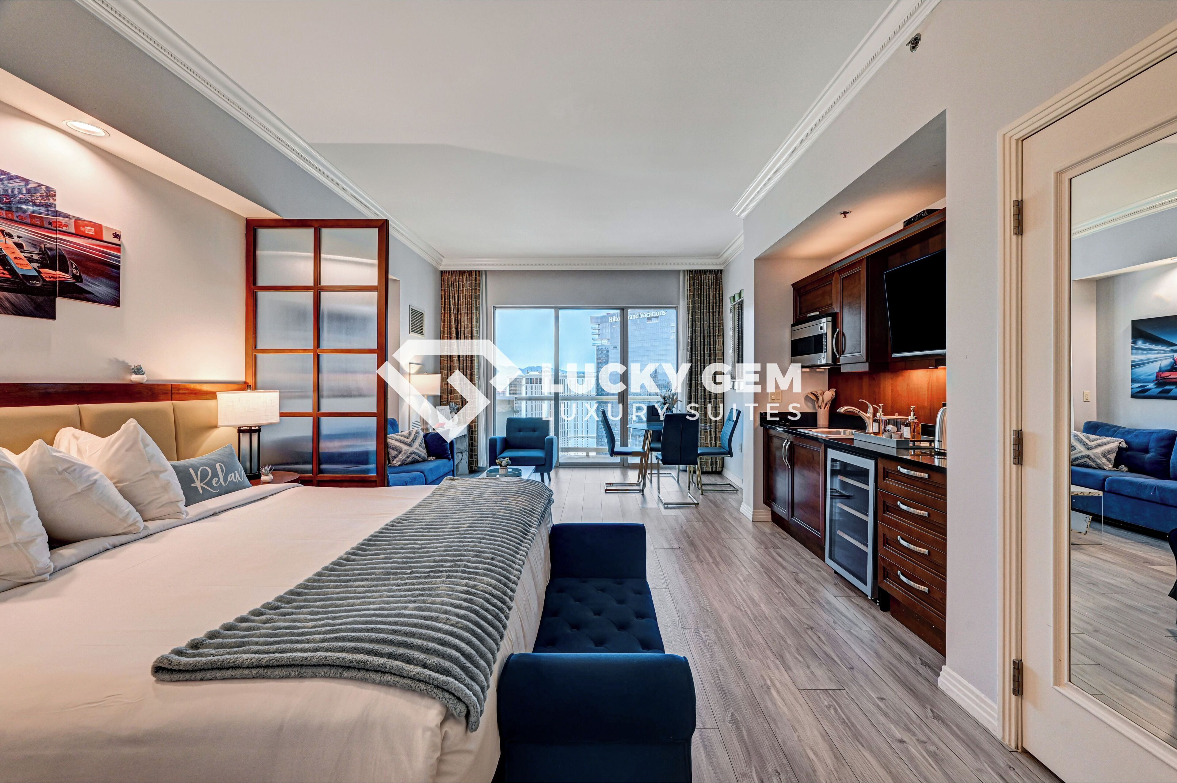 奢华顶层房, 1 张特大床和 1 张沙发床, 阳台, 城市景观 | 埃及棉床单、高档床上用品、羽绒被、加厚床垫