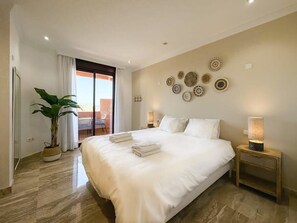 2 soverom, strykejern/-brett, wi-fi og sengetøy