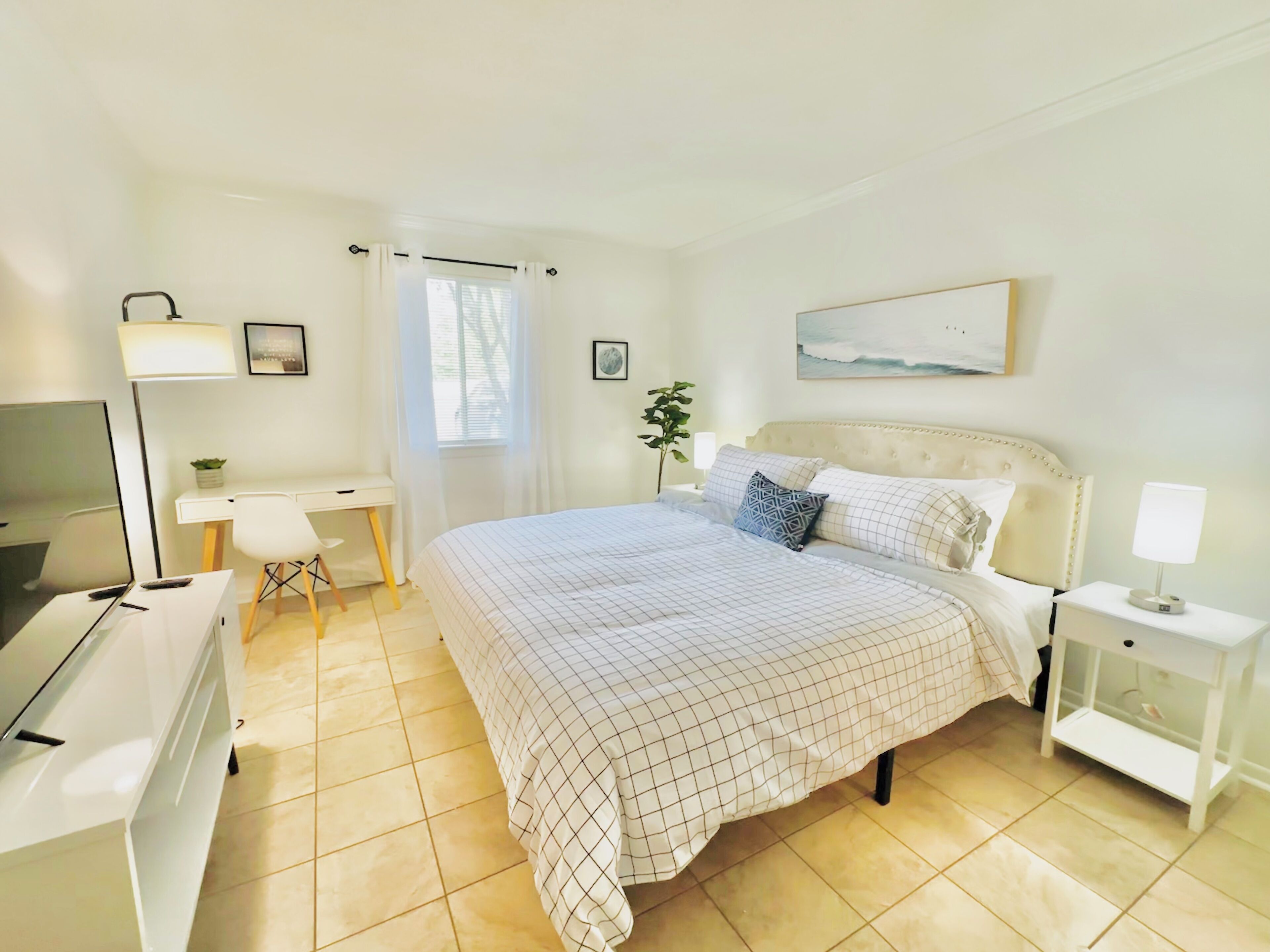 2 多间卧室、熨斗/熨衣板、WiFi、床单