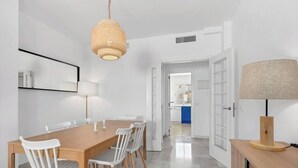 Dining - Family Beach Apartment With Pool (Marbella)