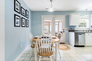 Dining - Charming Home! Just minutes From the Beach, Near Shopping (Oak Island)