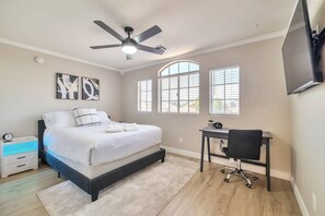 4 bedrooms, iron/ironing board, free WiFi
