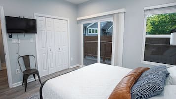 House (4 Bedrooms) | 4 bedrooms, laptop workspace, iron/ironing board, bed sheets