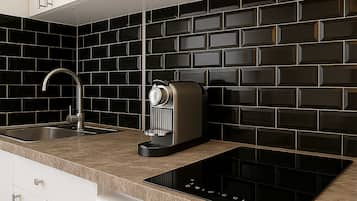 Fridge, microwave, stovetop, coffee/tea maker