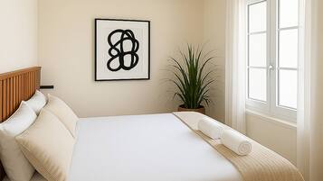 1 bedroom, iron/ironing board, travel cot, WiFi