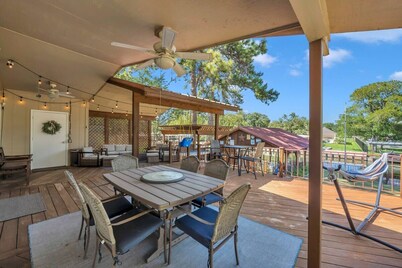 La Vida Lago- Waterfront home|Water Toys