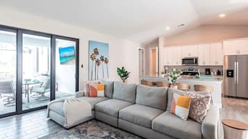 Smart-TV og stereoanlegg