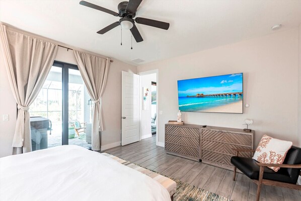 4 bedrooms, desk, iron/ironing board, travel crib