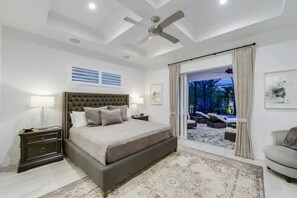 3 bedrooms, desk, iron/ironing board, travel crib - Chic 3BR Oasis by the Beach  Heated Pool (Naples)