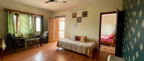 1 bedroom, WiFi, bed sheets