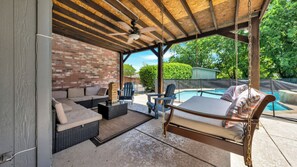 Terrace/patio - Heated Pool|Hot Tub|Sleeps 16|Putting Green! (McKinney)
