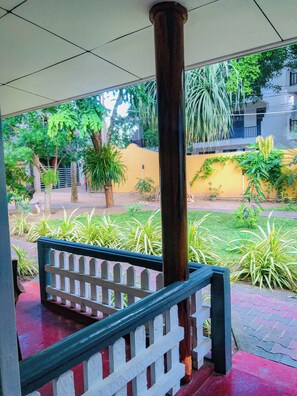 Outdoor wedding area - Udupila Junction (Mirissa)