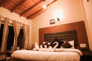 Deluxe Room | Free WiFi - The Wonder Valley Resort (Dhari)