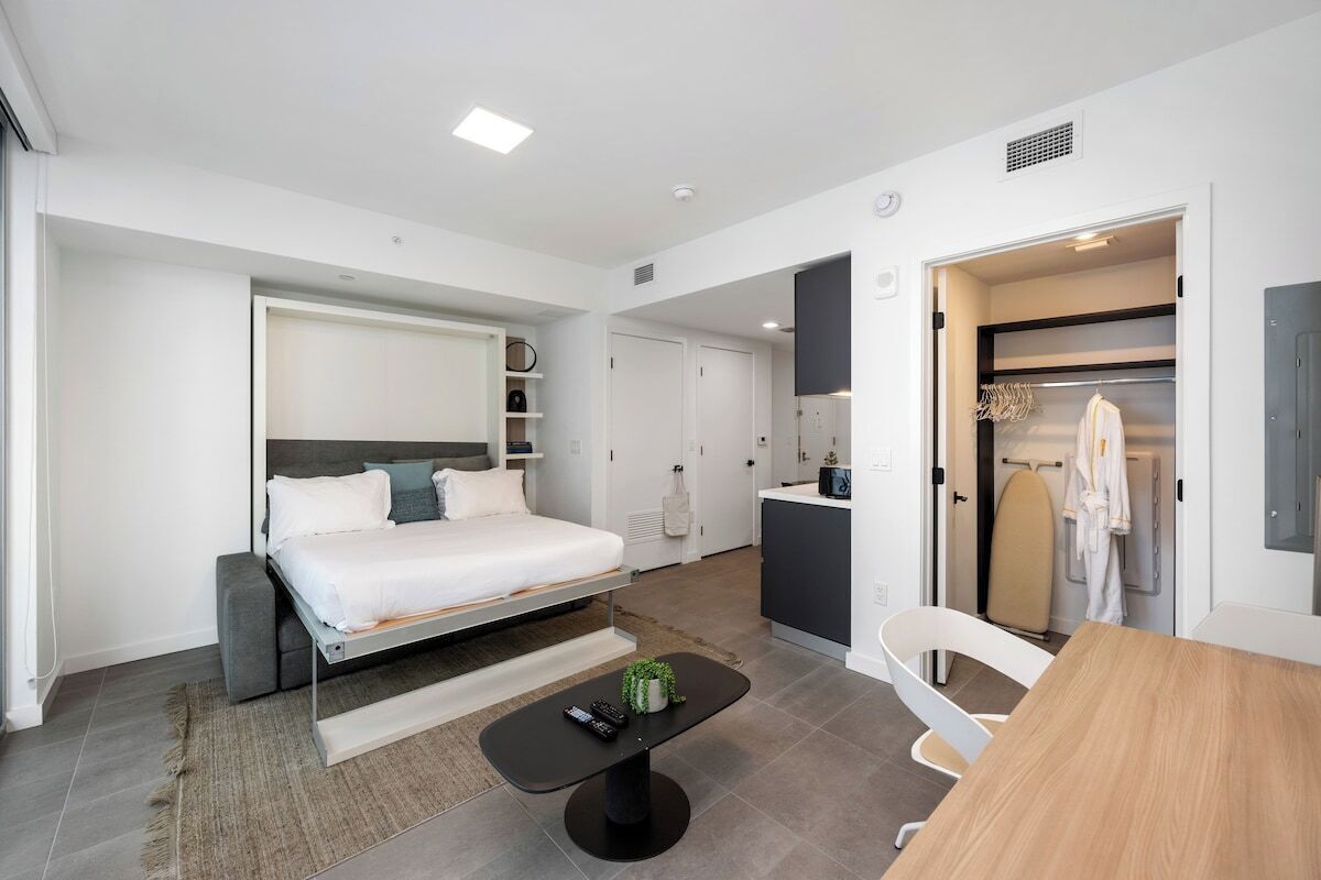 Luxury brand New apartment in the Heart of Miami