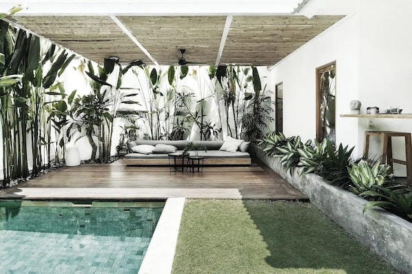 Luxury Villa | Living area | Flat-screen TV