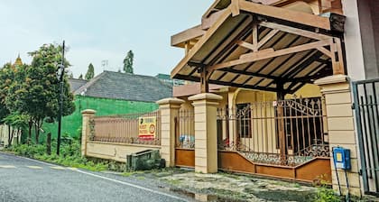 Hotel O Homestay Simpang Panji Suroso Syariah