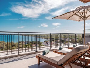 إطلالة من الشرفة