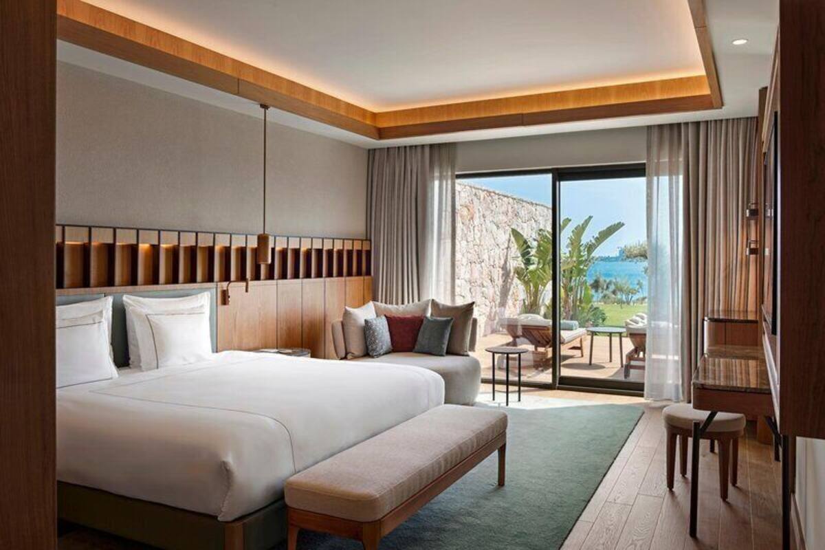 Bayou Villa 3 Bedroom Sea View | Premium bedding, minibar (free items), desk, laptop workspace
