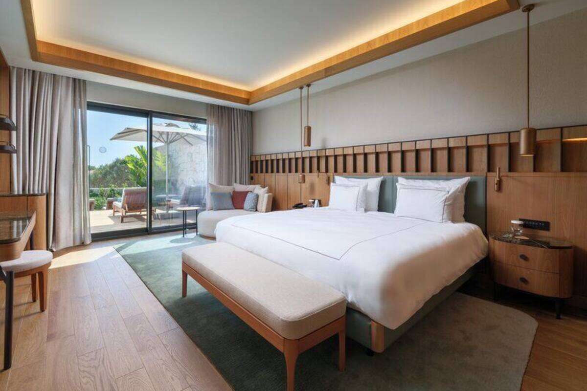 Bayou Villa 3 Bedroom | Premium bedding, minibar (free items), desk, laptop workspace