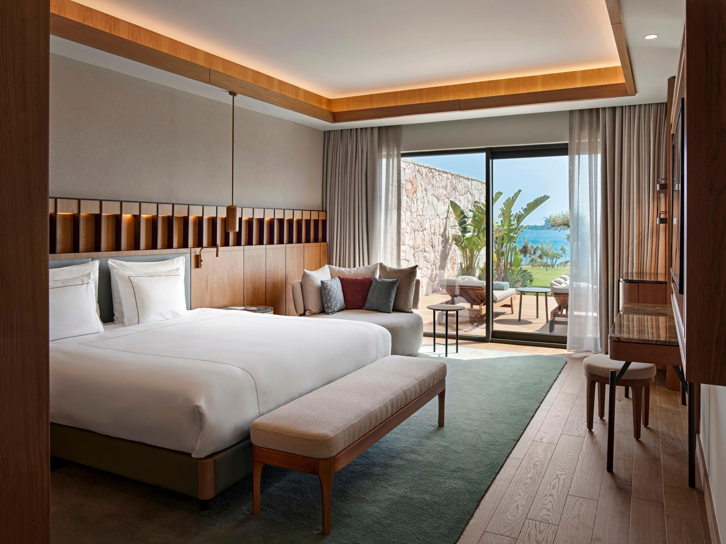 Premium bedding, free minibar, desk, laptop workspace