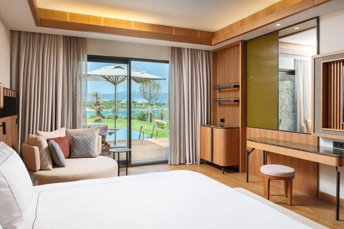 Bayou Villa 1 Bedroom Sea View | Premium bedding, minibar (free items), desk, laptop workspace