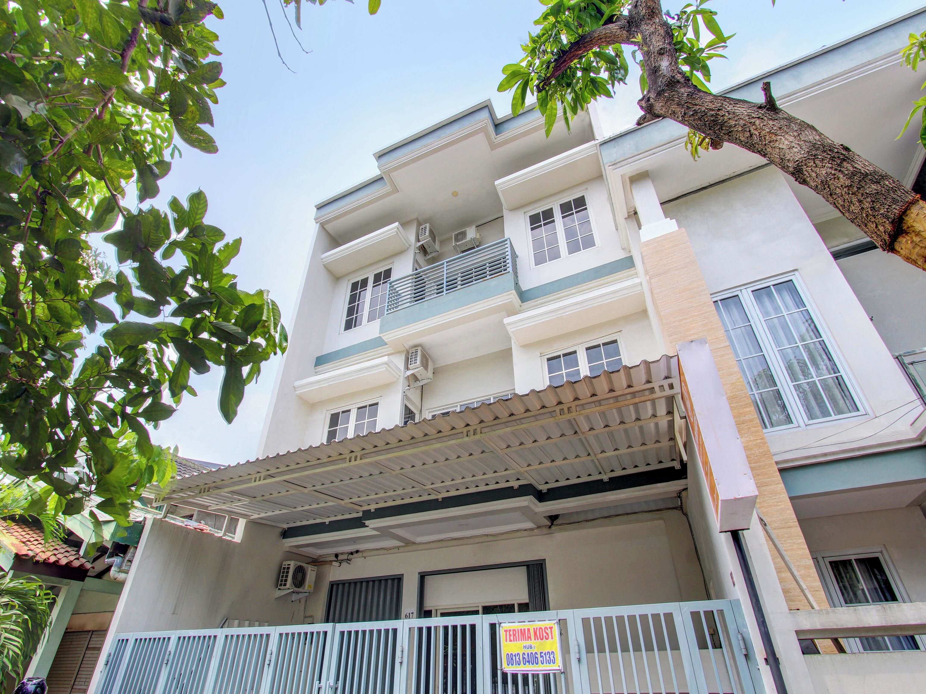 Bagian depan properti