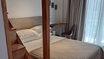 Standard Apartment, Balcony (Air Smart) | Premium bedding, pillowtop beds, in-room safe, individually decorated