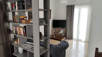 Apartemen Panorama, 1 Tempat Tidur Queen dengan tempat tidur Sofa, Bebas Asap Rokok (Iris Penthouse) | Area keluarga | Smart TV, Netflix, stasiun docking iPod, dan smart speaker