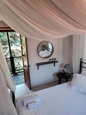 1 chambre, fer et planche à repasser, Wi-Fi, draps fournis