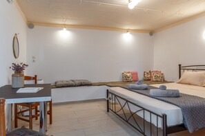 2 bedrooms, iron/ironing board, bed sheets