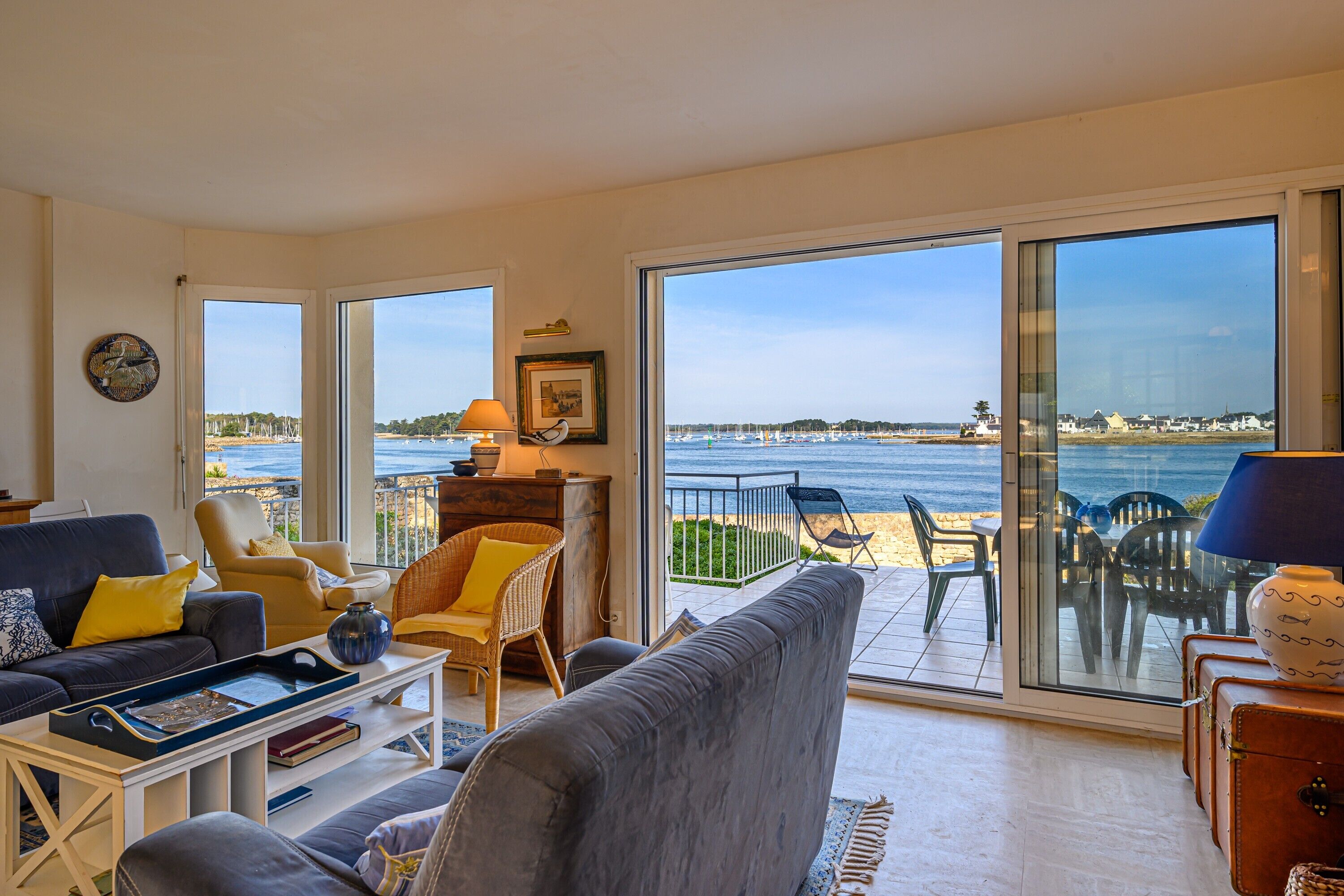 TV, DVD player, table tennis