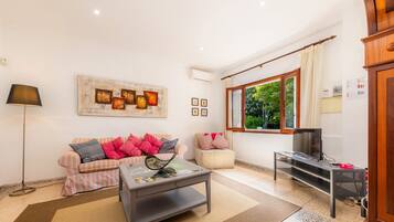 Televisión, mesa de ping pong