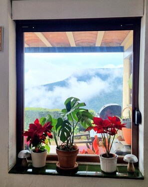 Interior - Chalet 'Mariti' with Sea View, Private Terrace and Wi-Fi (Mont-ral)