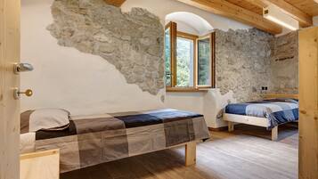 2 bedrooms, free WiFi, bed sheets