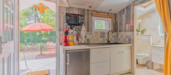 Studio Apartment "Bassin d'Arcachon" with Private Terrace & Wi-Fi