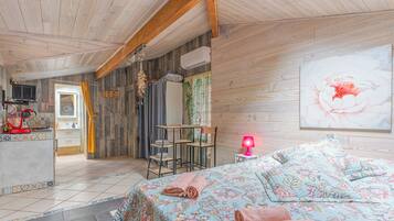 1 chambre, Wi-Fi gratuit, draps fournis