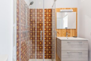 Shower, hair dryer