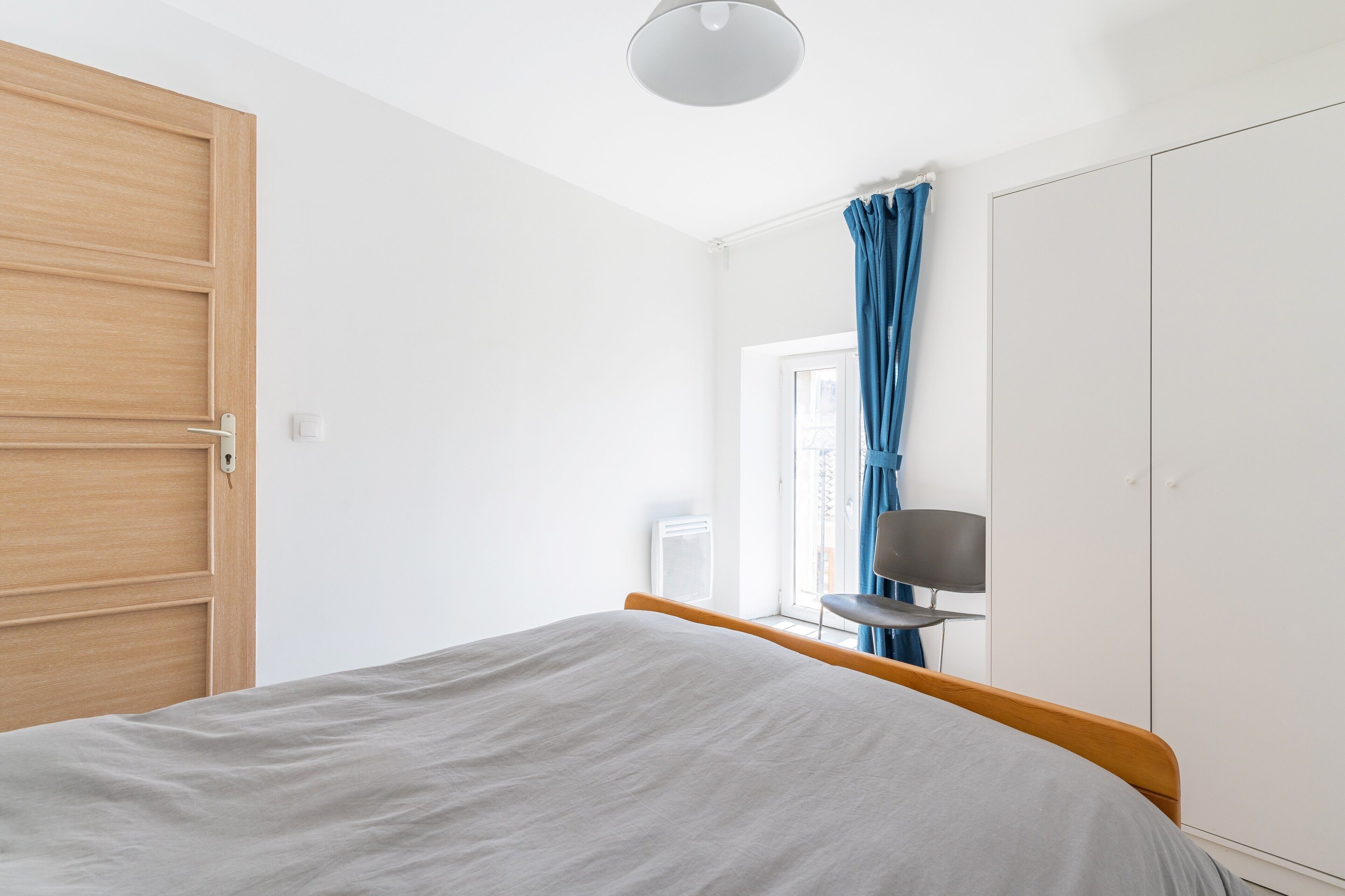 1 habitación, tabla de planchar con plancha y wifi gratis 