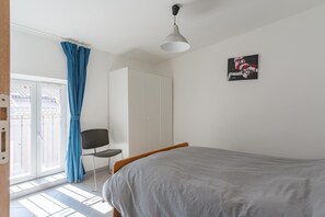 1 bedroom, iron/ironing board, free WiFi