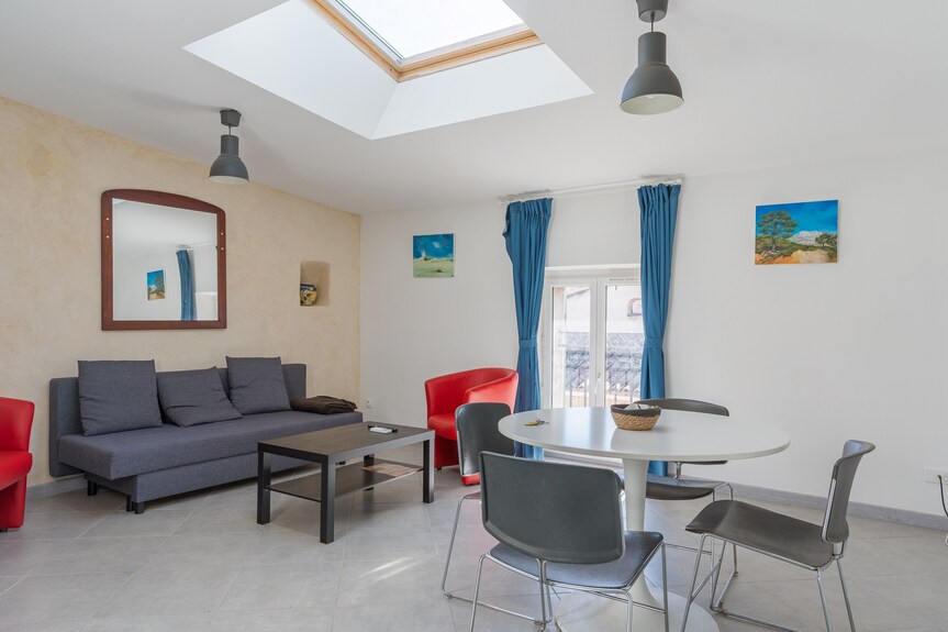Vaste Appart De 45 M2 Climatisé - 3 Pièces Dont Alcôve - N4 - Charleval